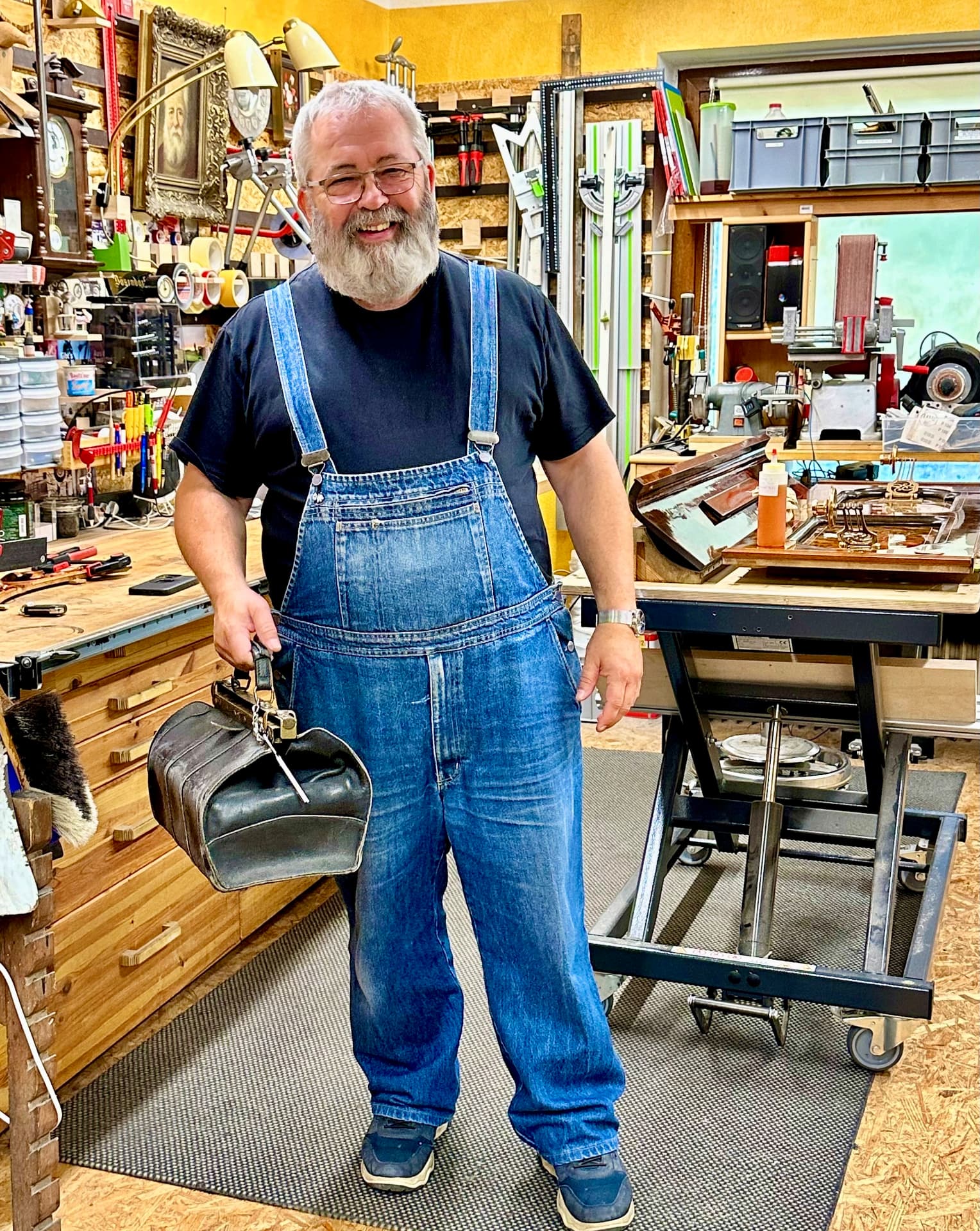 Burkhard Ebers in seiner Werkstatt in Adenbüttel
